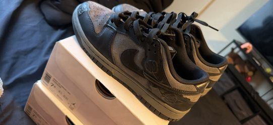 Blk/grey rose dunks