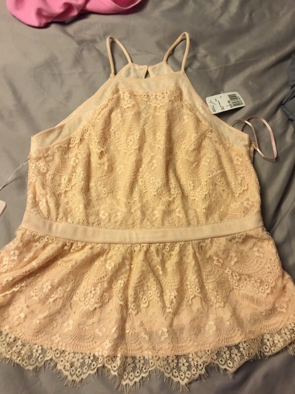 Forever 21 new with tags peplum lace top large
