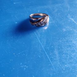 10.6 Grams Of 14 Karat Gold With Real Diamonds