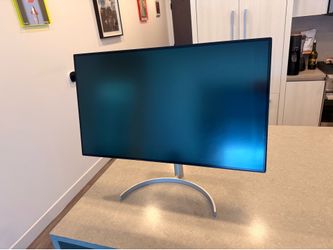 LG UltraFine 32UL950-W 32” 4K Thunderbolt 3 Monitor – Excellent Condition