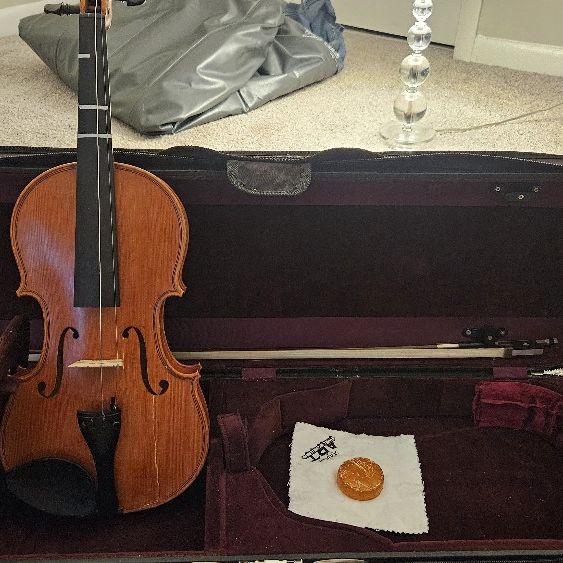 Violin W Case