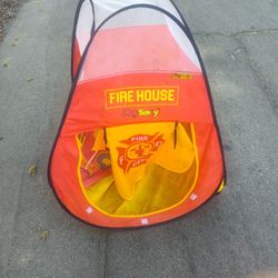 Child's Pop Up Play Tent 