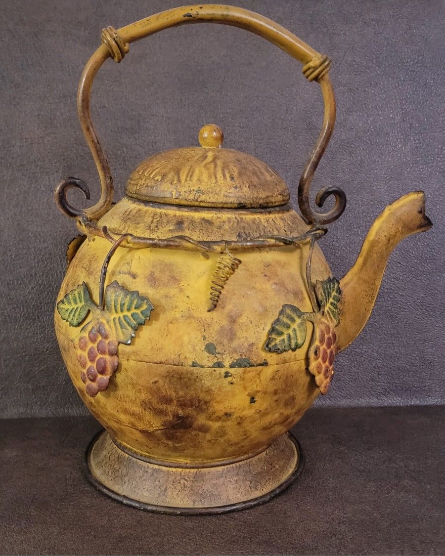 Metal Grapes and Vines TeaPot