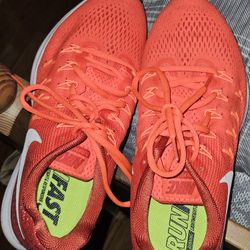 Nike Runfast Running Lightweight Sneakers 