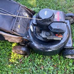 Lawn Mower MTD Easy To Push Start Right Up Very Good Conditions Ready For Work 