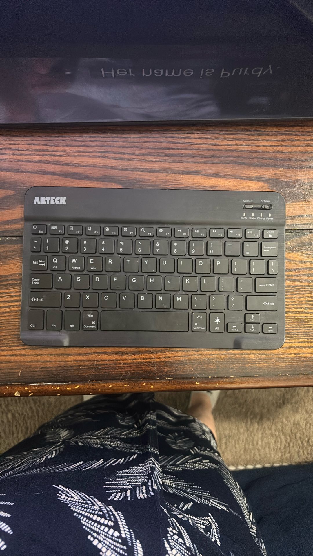 Article Bluetooth Keyboard