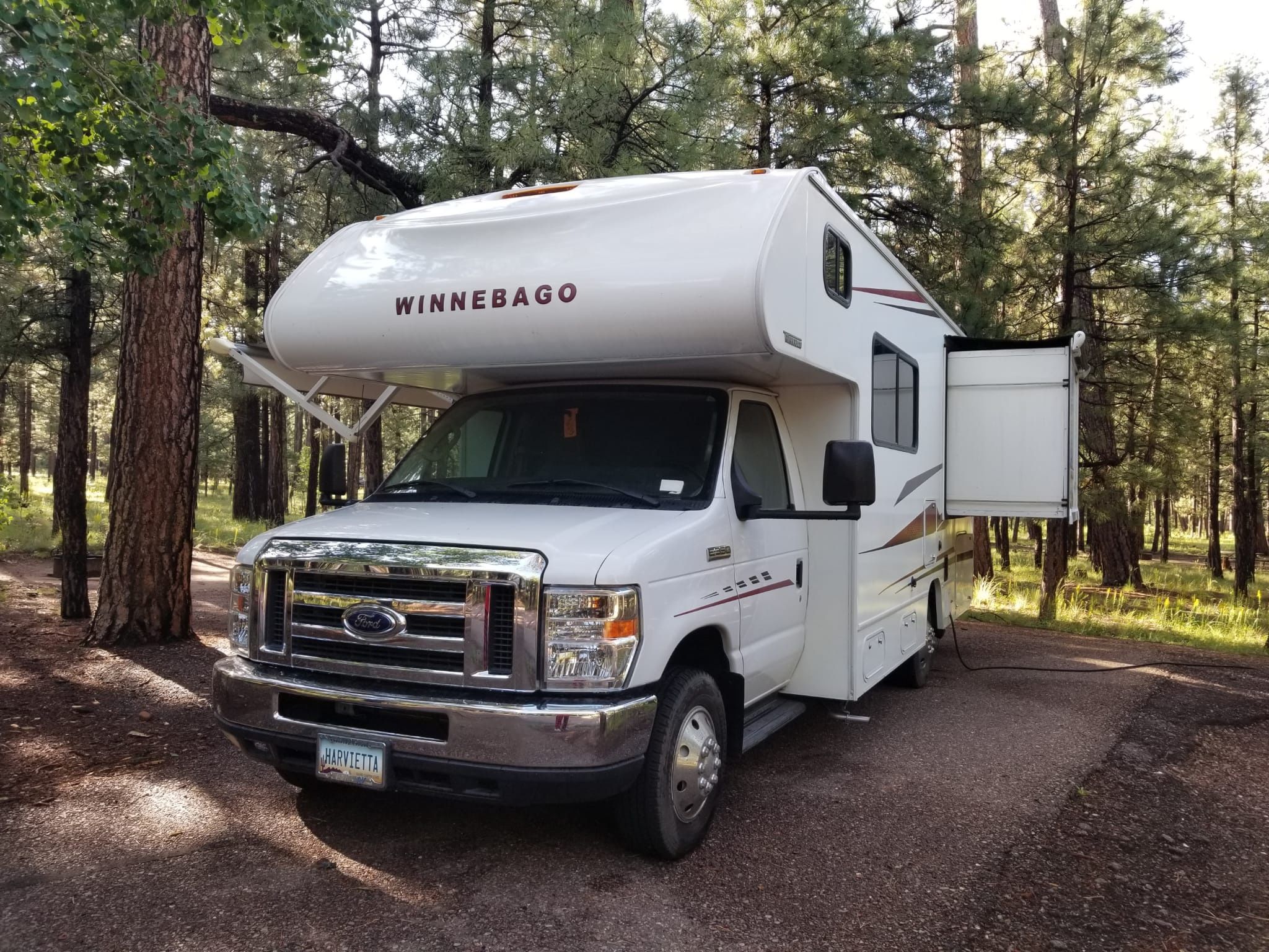 2019 Winnebago Outlook 22c