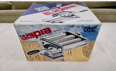 Pasta maker