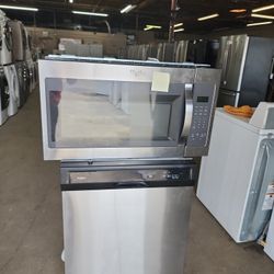 Whirlpool Stainless Over The Range Microwave 