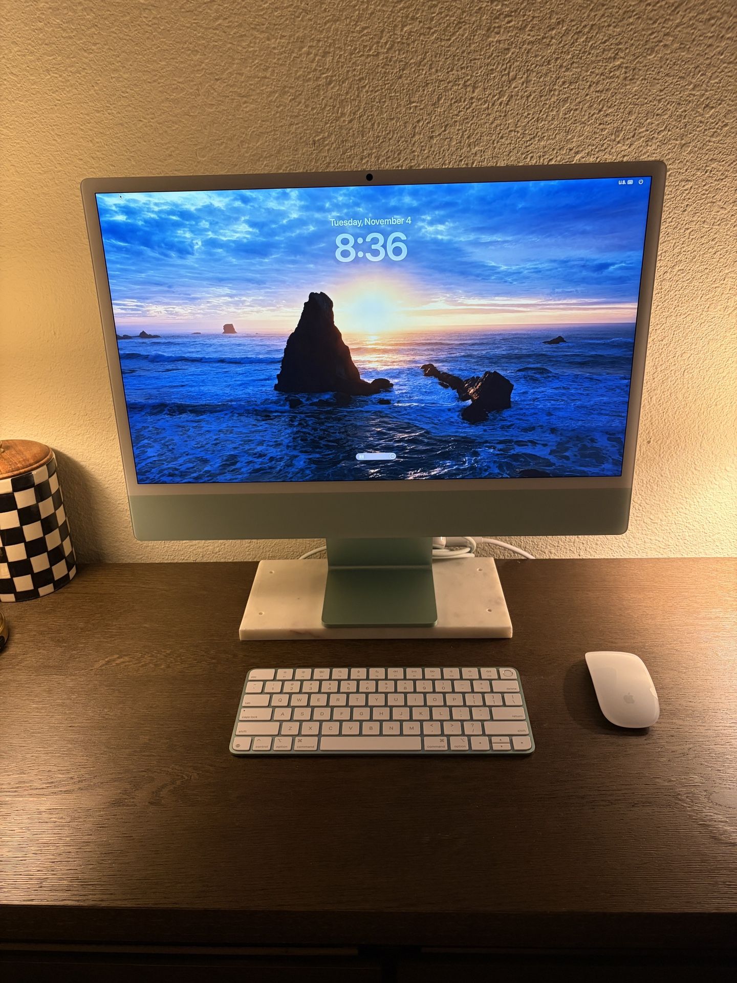 Apple iMac 24 Inch Computer M4 Green with Touch ID 2024