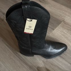 Ariat Boots Men’s Size 9.5 Height =  13” Never Worn