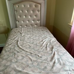 Twin Bed With Mattress 