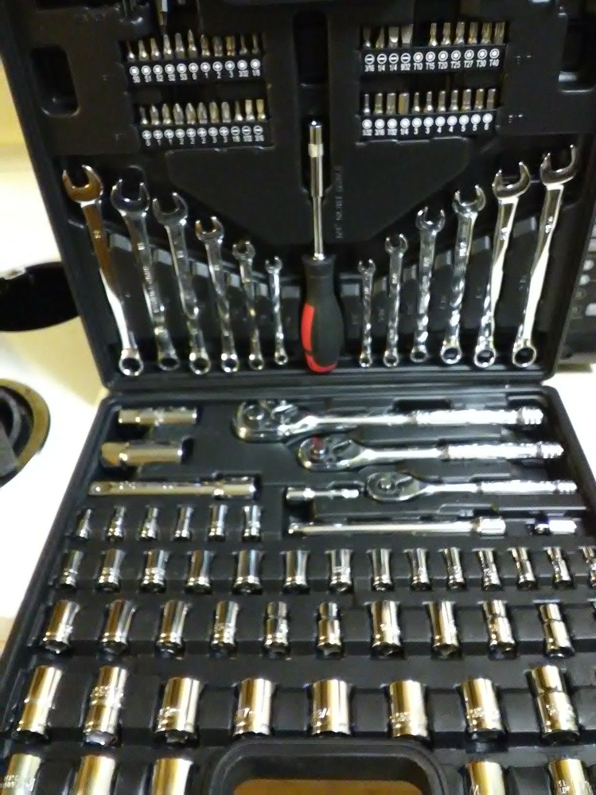 Hyper Tough 141 piece mechanics tool set
