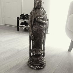 Statue Beautiful Peice Has Alittle Wear And Tear But Still Is In Good Shape 