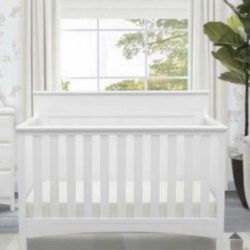 Delta children fancy 4 in 1 crib (Berço) baby