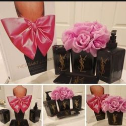 Glam bath accessories!