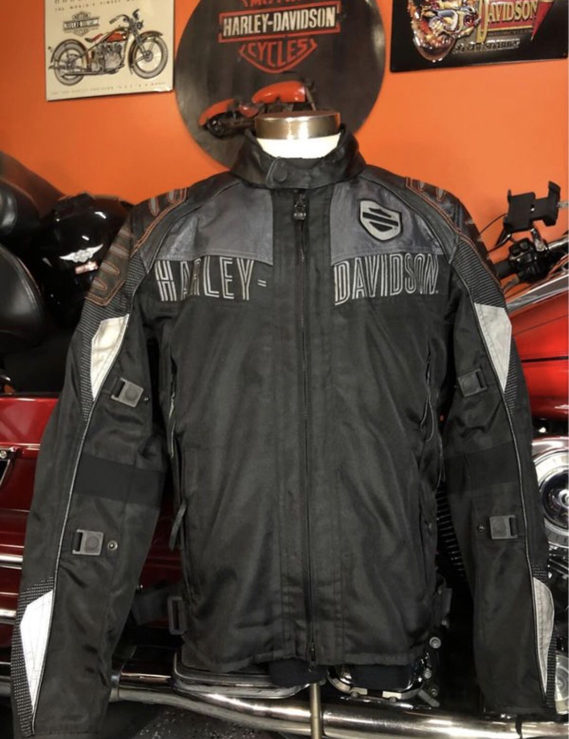 Harley Davidson Riding Jacket Medium Men Embroidered Design, Reflective, Leather Parts, LIKE NEW