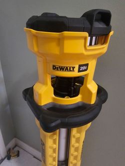 Dewalt teipod  light led 20v new