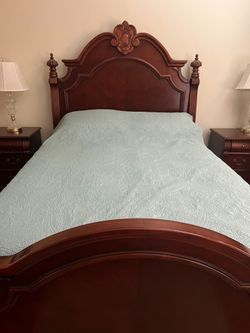 Beautiful Queen Bed Frame/Mattress/Headboard
