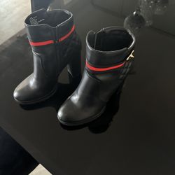 Women Boots Size 7.5
