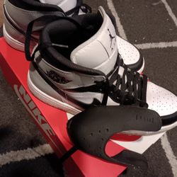 Air Jordan 1's Mid Size 10