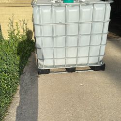 295 Gallon Water Tote Cleaned 