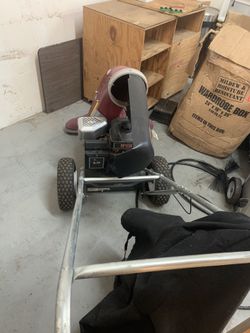 Commercial vacuum machine