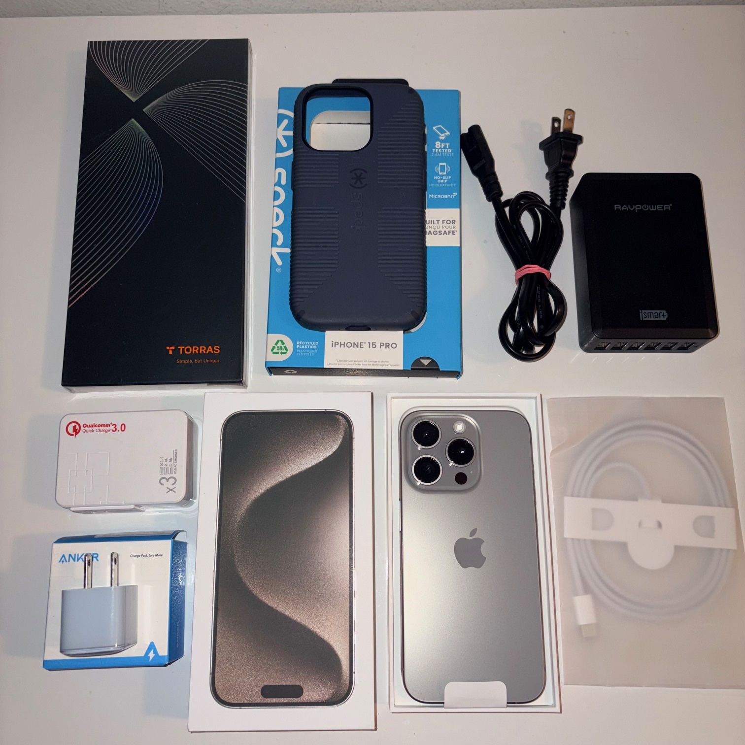 Apple Iphone 15 Pro NEW Unlocked Natural Titanium LOTS of Accessories