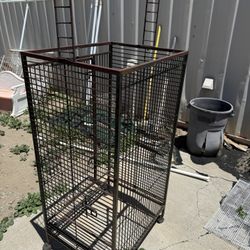 Misc Pet Cages. 