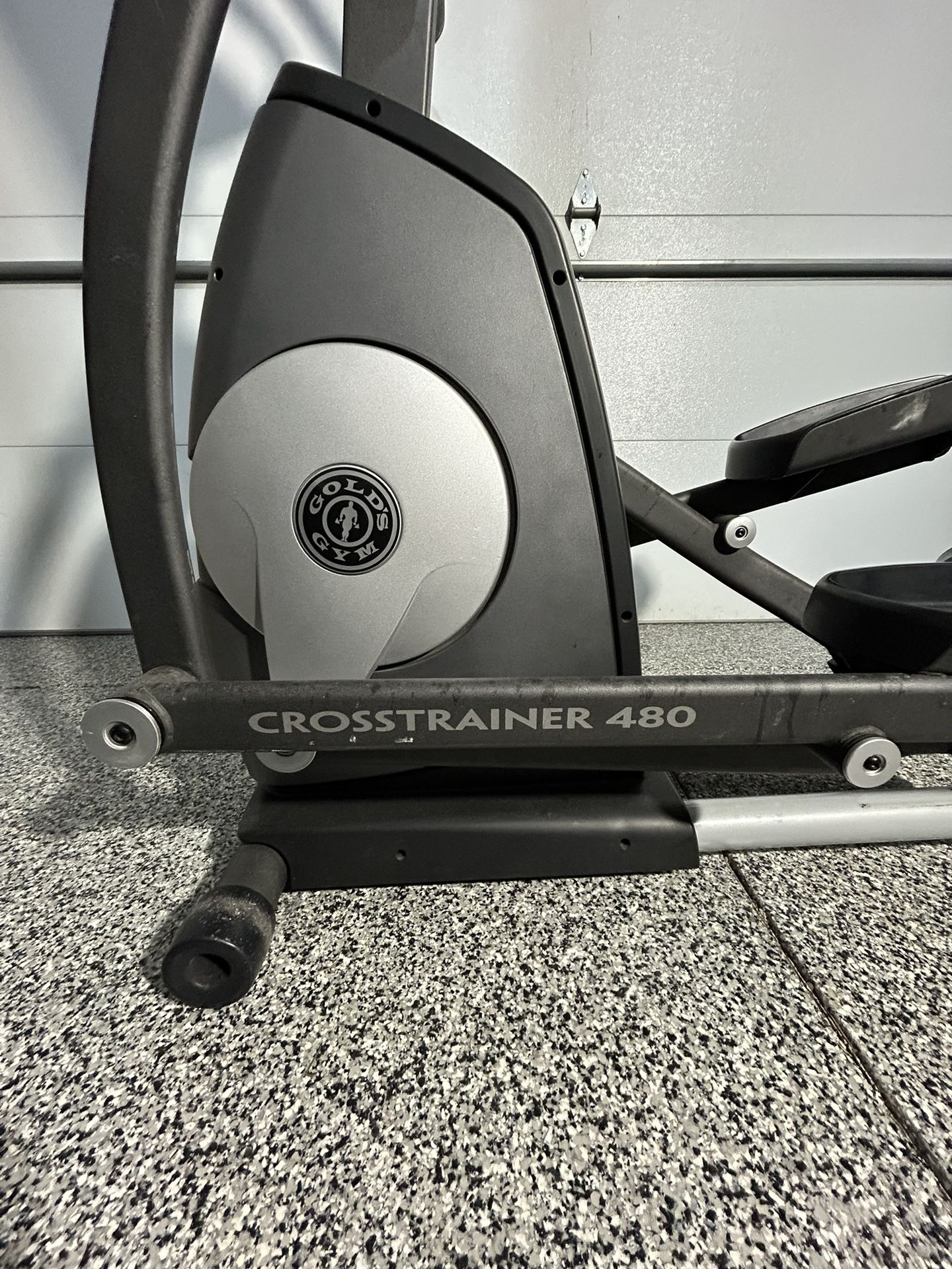 Gold's gym crosstrainer 480 elliptical hotsell