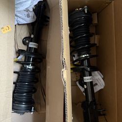 TRQ Struts for FWD 2015-2018 Jeep Renegade  