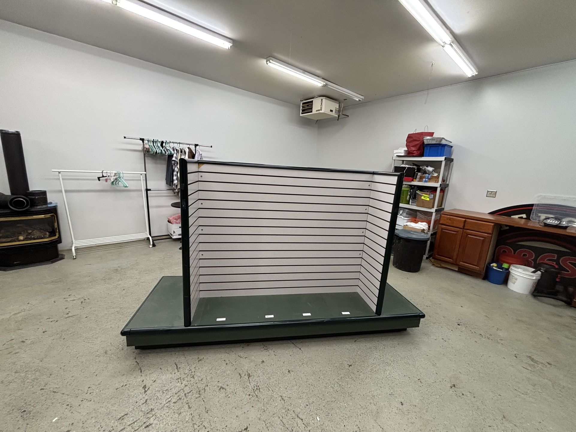 Retail Slate Wall Units, H And Quad