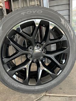 22” Gloss Blk Snowflakes 