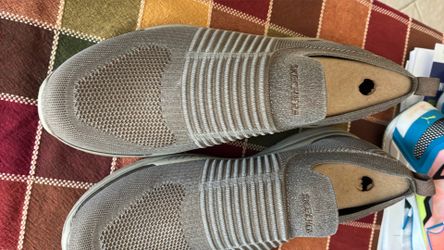 Men’s New Skechers 13