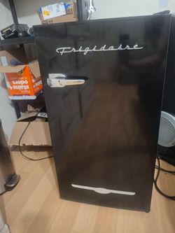 Mini fridge
