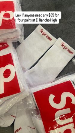 Supreme socks