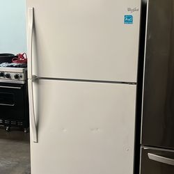 Whirlpool Apartment Size Top Freezer 18 Cu Ft Refrigerator
