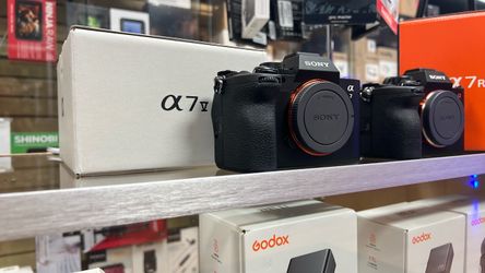 Sony a7 V. Open box