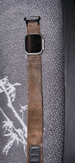 Apple Watch Ultra 2 with Hemut Leather Strap