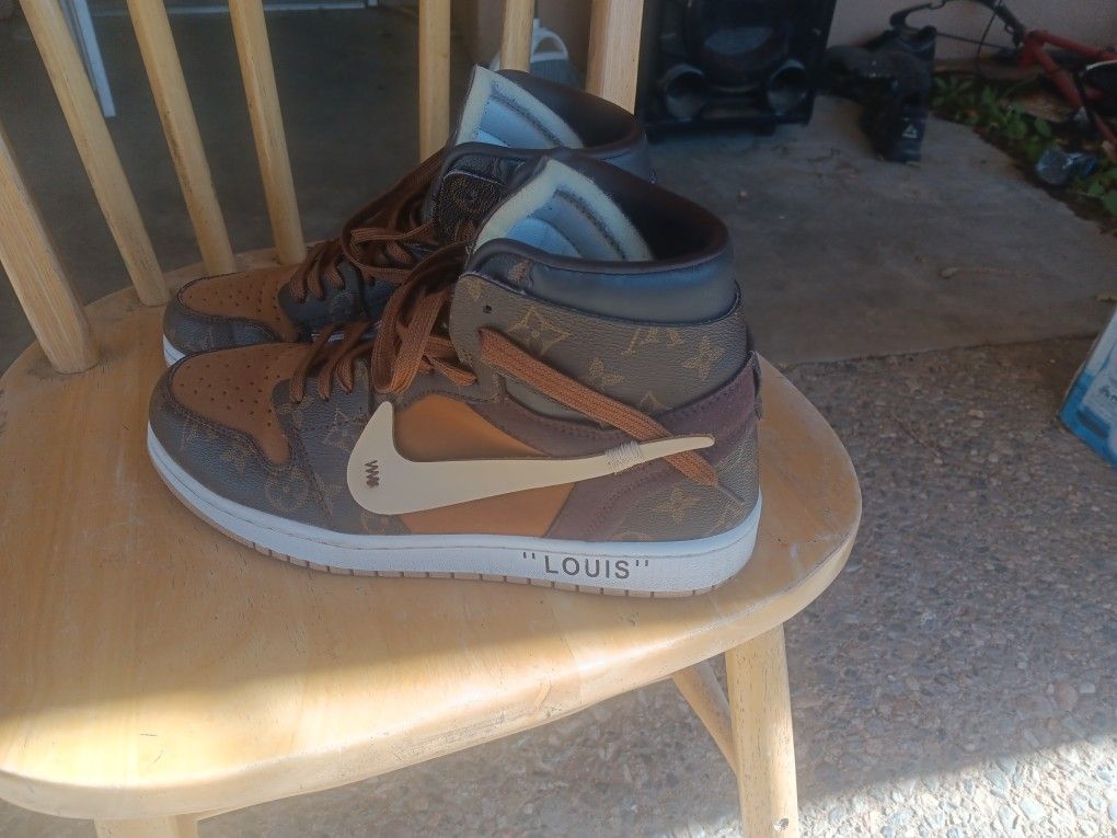 louis-Vuitton/Nike (ceeze 1985) off white limited edition