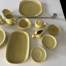 RUSSEL WRIGHT yellow Green Vintage Collectibles 