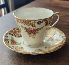 Sutherland China 1930s Teacup Tea Cup & Saucer Bone China Hand Painted Footed