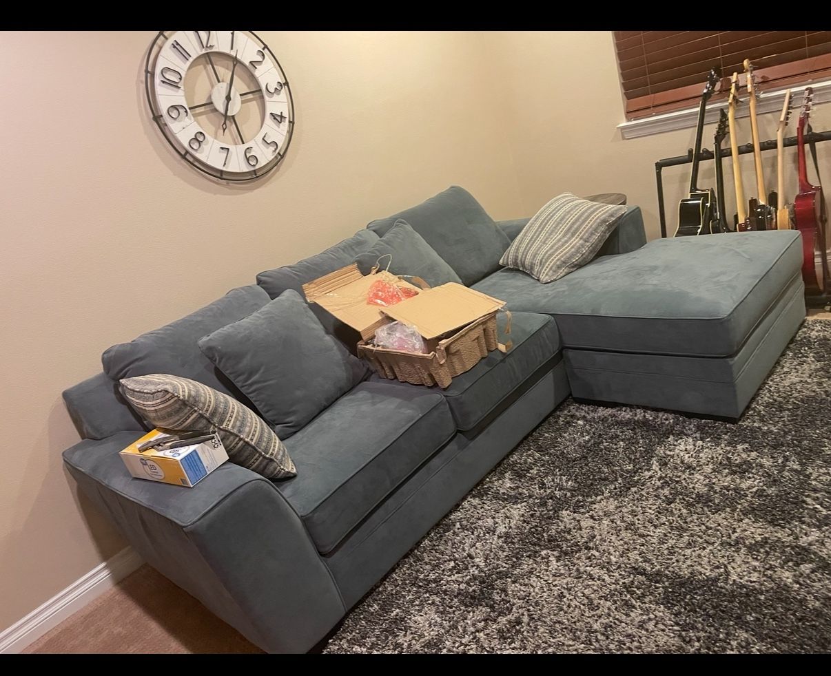 Couch With Pull Out Bed