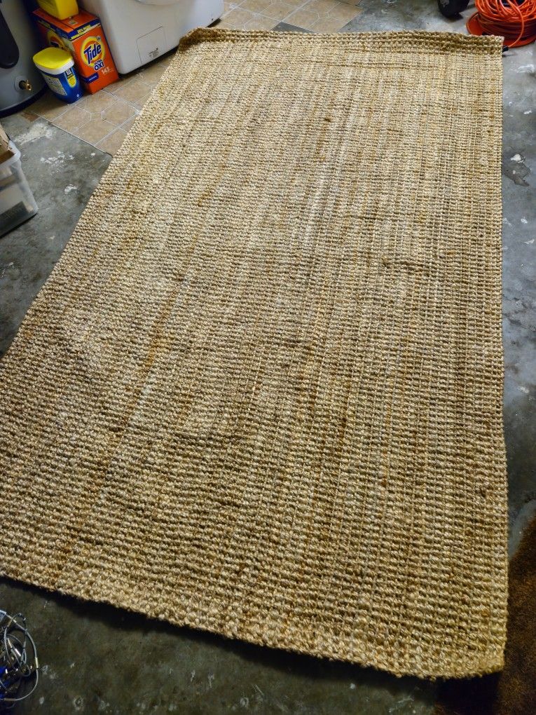 Beautiful, Thick 5x8 Jute Rug