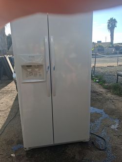 Refrigerator and everything works