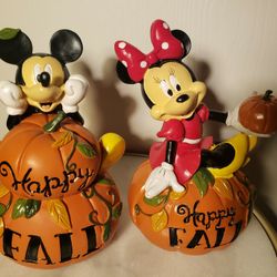 Brand New Disney Figurine Happy Fall Set