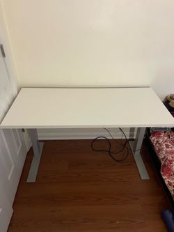 Electric Standing Table.