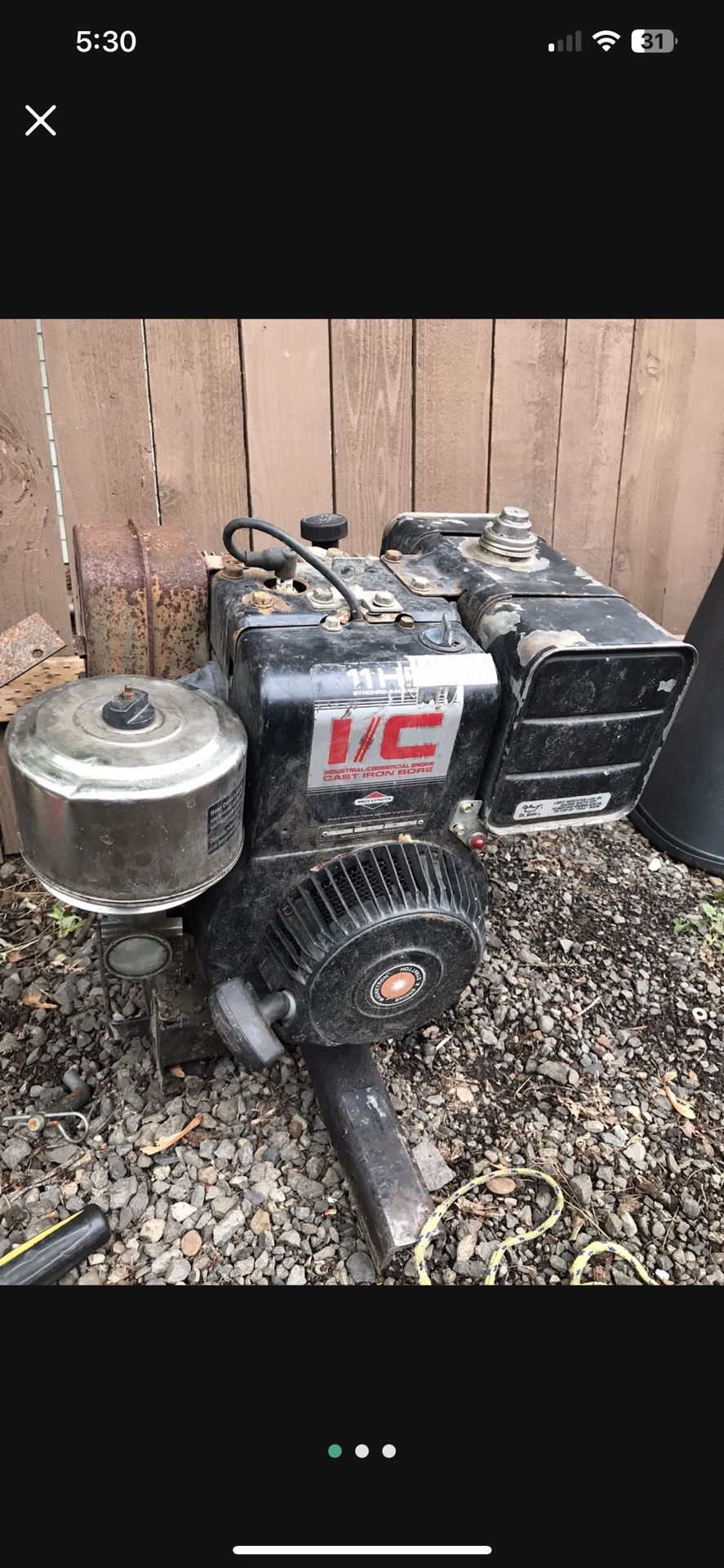 11hp Briggs motor been sitting about 6 months selling as is $100 obo