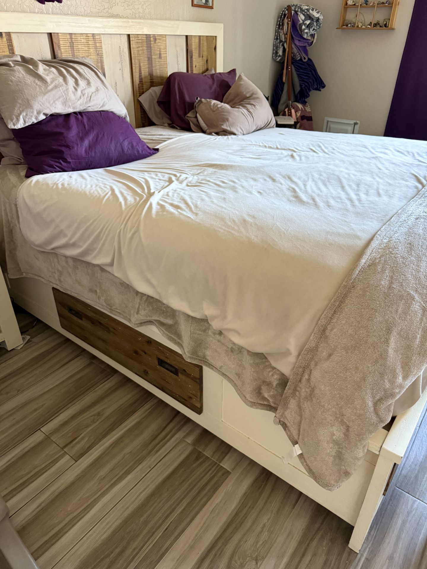 King Bed With Frame And Drawers