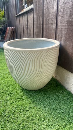 20 gallon glass fiber reinforced concrete planter